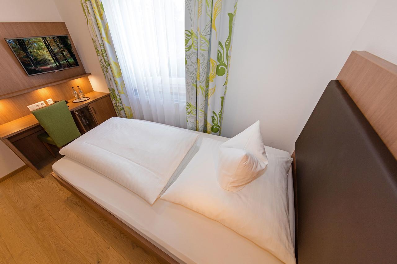 Gasthof - Hotel Zum Ochsen Gmbh Berghulen Exteriér fotografie