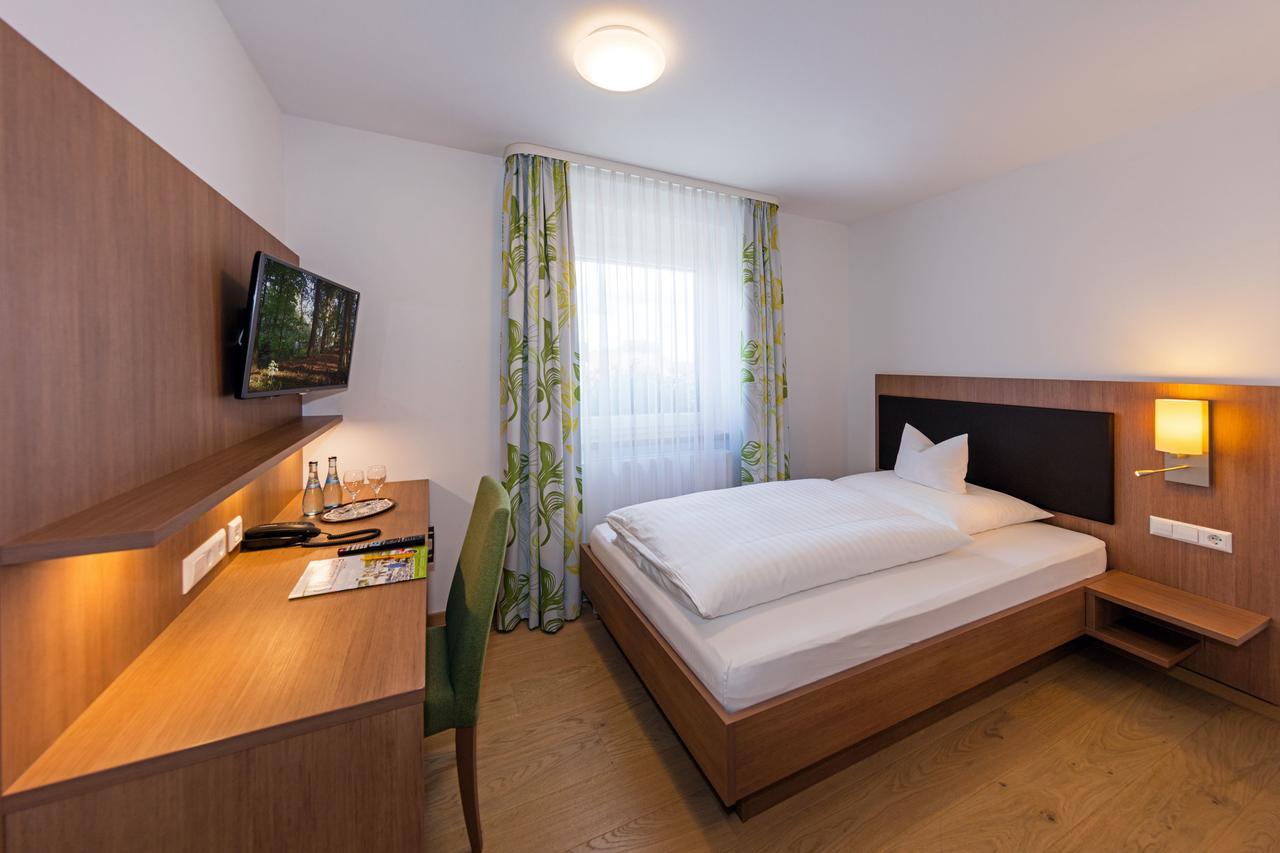 Gasthof - Hotel Zum Ochsen Gmbh Berghulen Exteriér fotografie