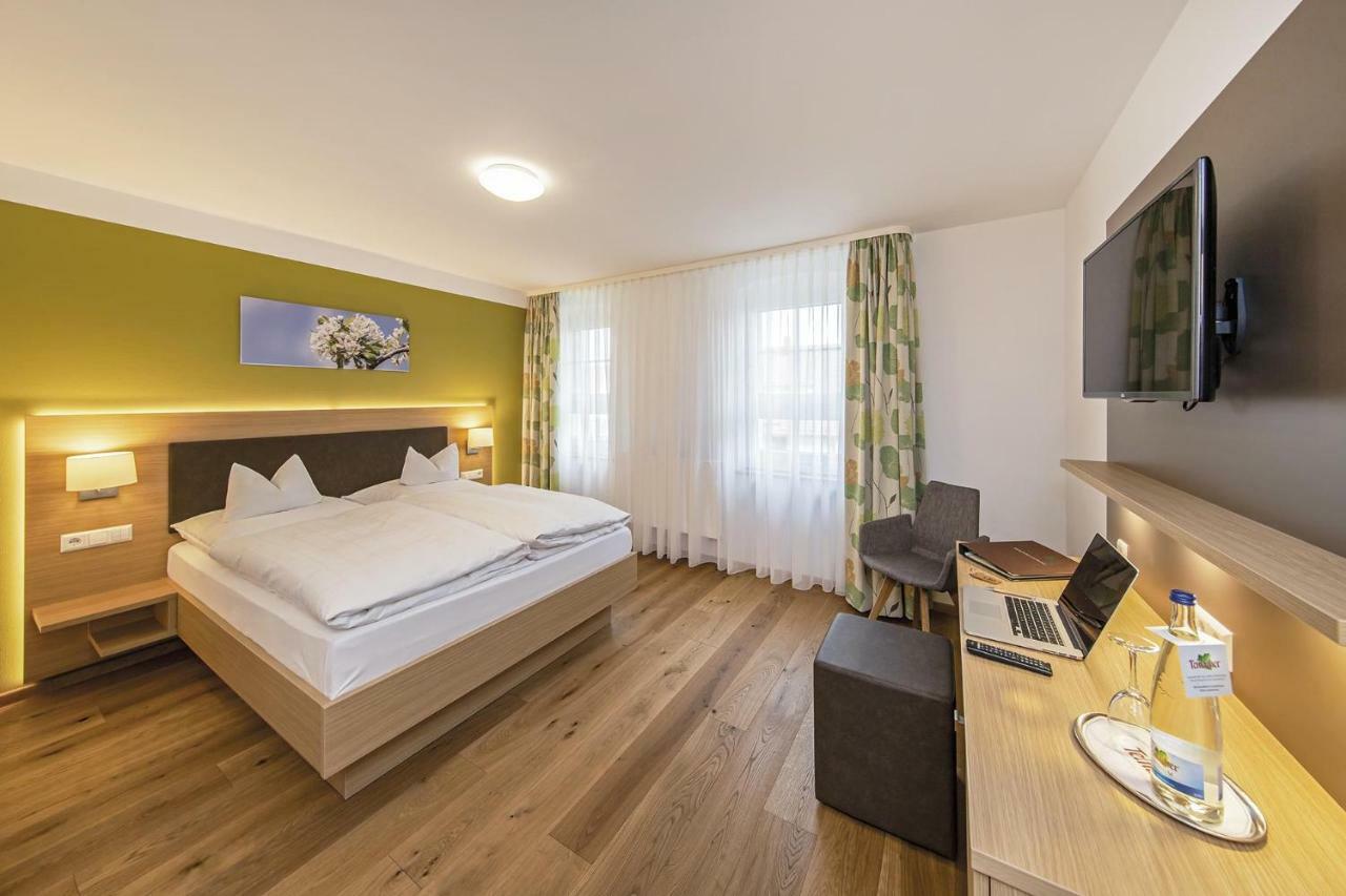 Gasthof - Hotel Zum Ochsen Gmbh Berghulen Exteriér fotografie
